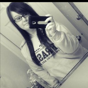 Meet your Posher, Kayla